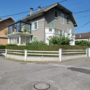 https://au-bord-du-foron.hotels-rhonealpes.com
